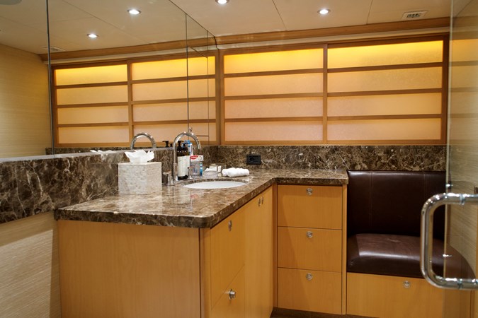 Photo of LURSSEN ENVY 134' 4