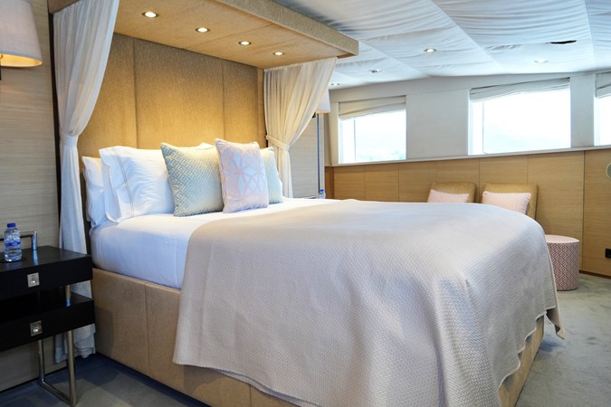 Photo of LURSSEN ENVY 134' 4