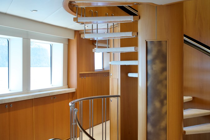 Photo of LURSSEN ENVY 134' 4