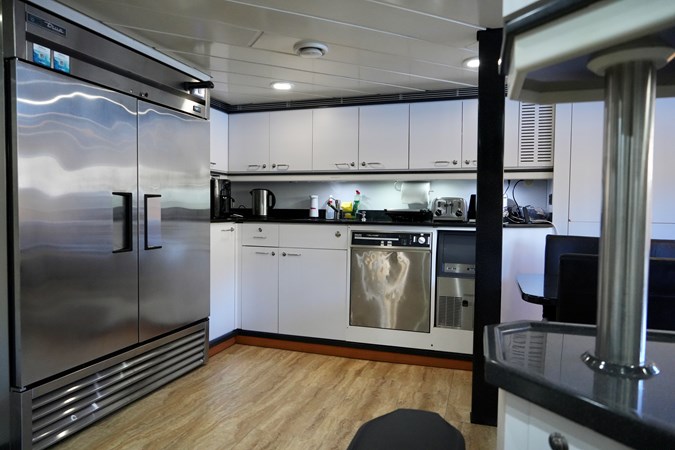 Photo of LURSSEN ENVY 134' 4