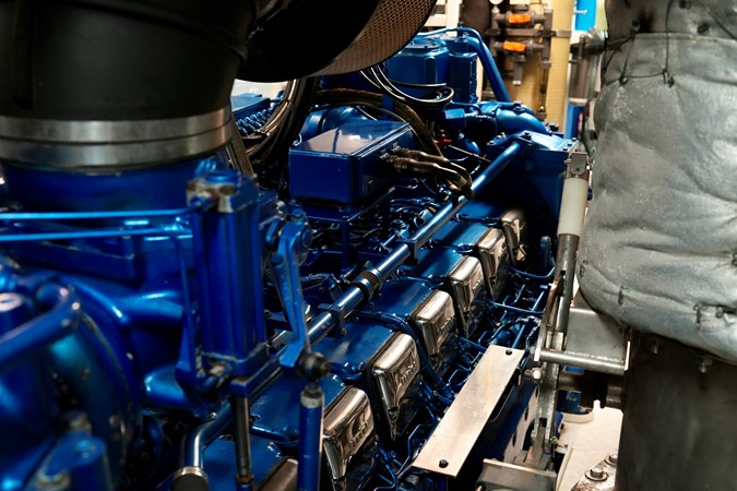 Photo of LURSSEN ENVY 134' 4