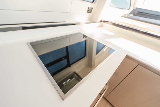 AZIMUT YACHTS HELSIE SI Yacht for Sale