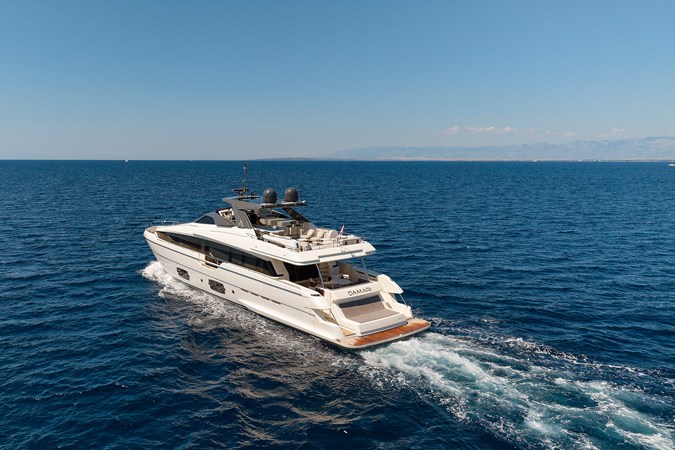 FERRETTI YACHTS DAMARI Yacht à Vendre