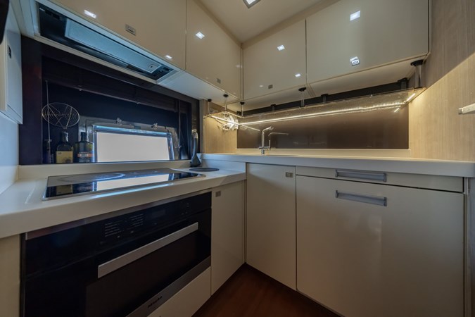 Photo of BAIA M/Y LIONESS 70' 5