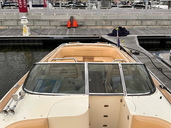 Photo of CHRIS CRAFT Chris-Craft Launch 28 2013 29' 10