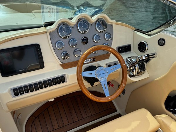 Photo of CHRIS CRAFT Chris-Craft Launch 28 2013 29' 10