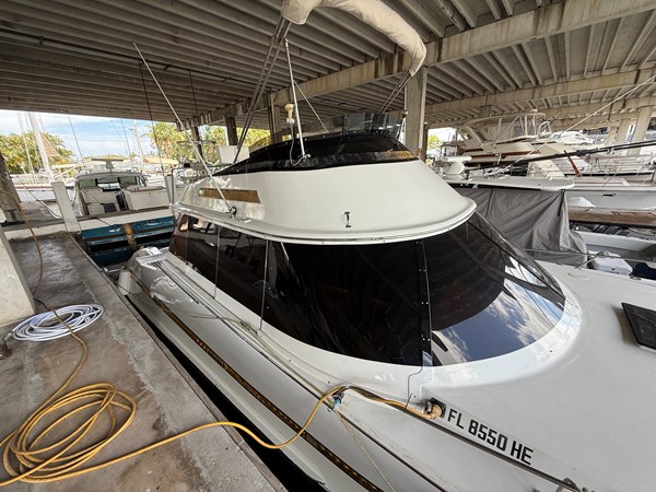 Photo of CUSTOM Caribbean Express 42'