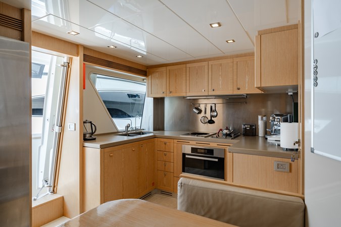 Photo of FERRETTI CUSTOM LINE GIADA 86' 1