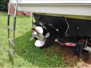 2009 RINKER 280 Express Cruiser - photo 5