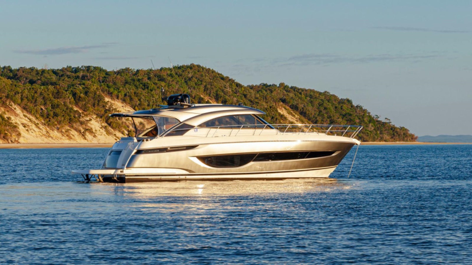 4600 Sport Yacht  — RIVIERA AUSTRALIA