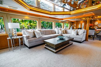 HATTERAS 1995 LONE STAR Vessel #447086 - Photo Salon to Port 3