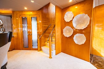 HATTERAS 1995 LONE STAR Vessel #447086 - Photo Dining Area 9