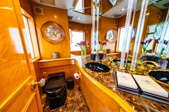 HATTERAS 1995 LONE STAR Vessel #447086 - Photo Day Head 10