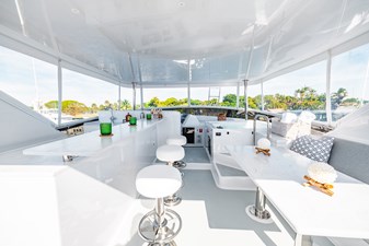 HATTERAS 1995 LONE STAR Vessel #447086 - Photo Flybridge Looking Forward 83