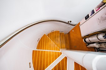 HATTERAS 1995 LONE STAR Vessel #447086 - Photo Engine Room Entrance from Aft Deck 93