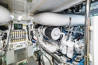 HATTERAS 1995 LONE STAR Vessel #447086 - Photo Port Engine 97