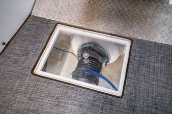 HATTERAS 1995 LONE STAR Vessel #447086 - Photo Clear Shaft Inspecton Port 101