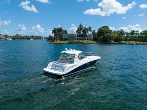 Photo of SEA RAY Sea Ray 420 Sundancer 42'