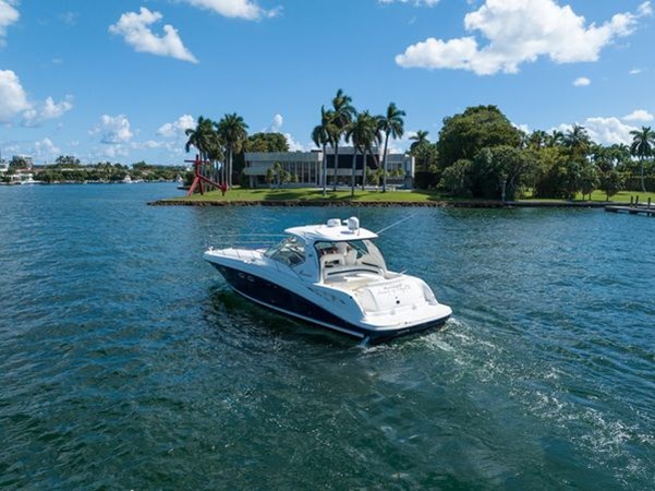 Photo of SEA RAY Sea Ray 420 Sundancer 42'