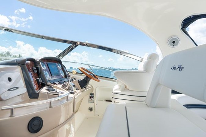 Photo of SEA RAY Sea Ray 420 Sundancer 42'