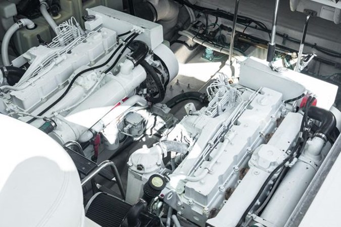 Photo of SEA RAY Sea Ray 420 Sundancer 42'