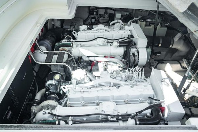 Photo of SEA RAY Sea Ray 420 Sundancer 42'