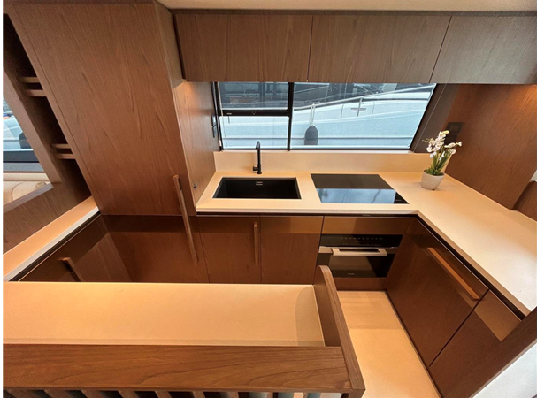 72 FLY 2024 74' 5" AZIMUT YACHTS