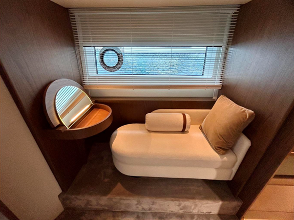 72 FLY 2024 74' 5" AZIMUT YACHTS