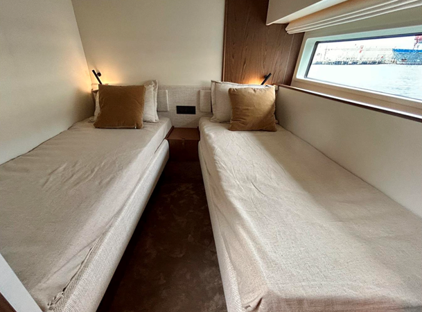 72 FLY 2024 74' 5" AZIMUT YACHTS