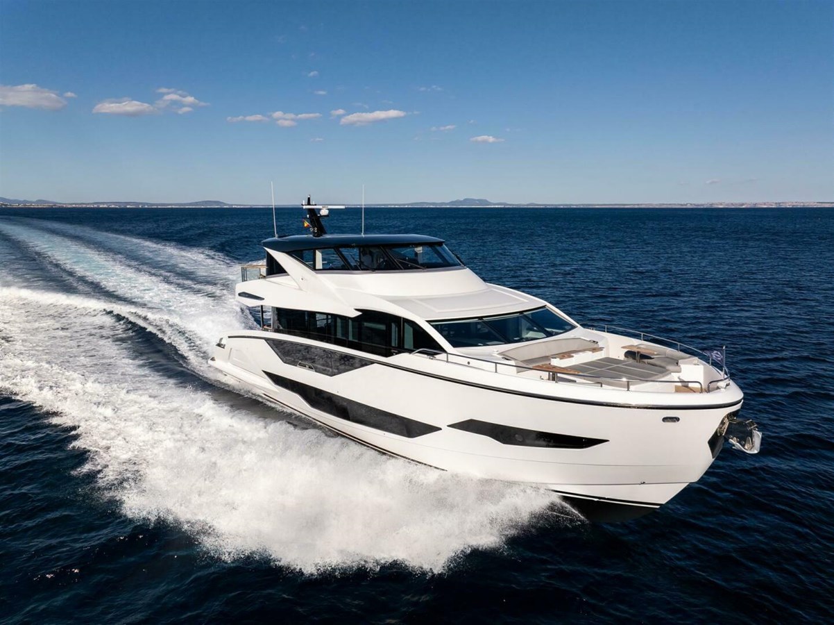 90 Ocean Enclosed SUNSEEKER — SUNSEEKER