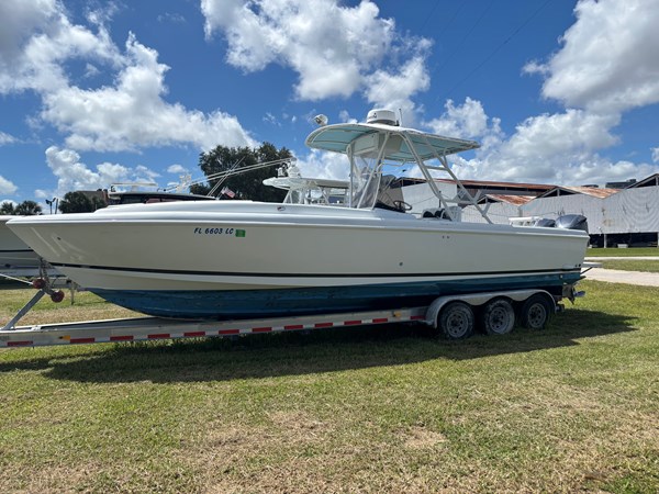 INTREPID 322 CUDDY 450496