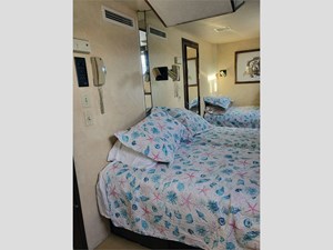 HATTERAS 1989 74' HATTERAS 1989 74 CPMY Vessel #449830 - Photo 33