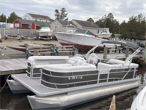 23' SWEETWATER 2017 2286 DL 454149