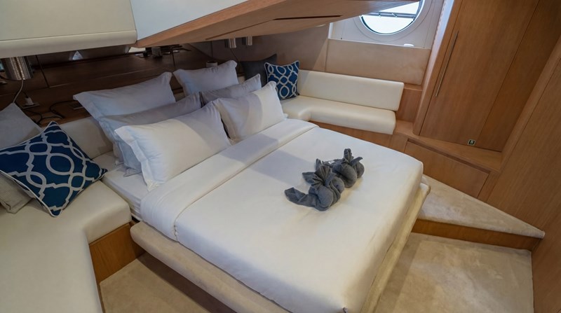 Photo of AICON YACHTS Onyx 85'