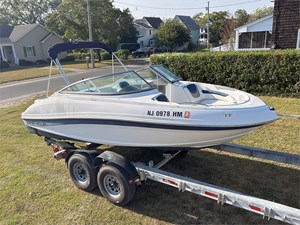19' RINKER 2012 196 CAPTIVA 456005