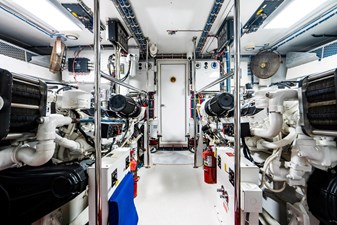 HATTERAS 2003 WATER BORN Vessel #450714 - Photo 31