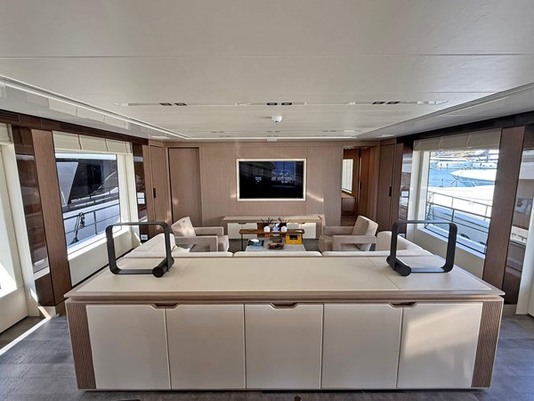 30 WALKAROUND 2024 100' 1" MAIORA