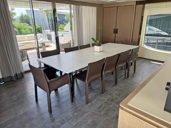 30 WALKAROUND 2024 100' 1" MAIORA