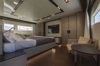 30 WALKAROUND 2024 100' 1" MAIORA