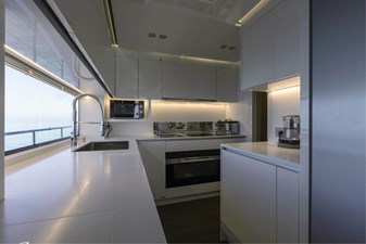 30 WALKAROUND 2024 100' 1" MAIORA