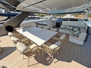 30 WALKAROUND 2024 100' 1" MAIORA