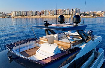 2010 FERRETTI YACHTS 800 - photo 3