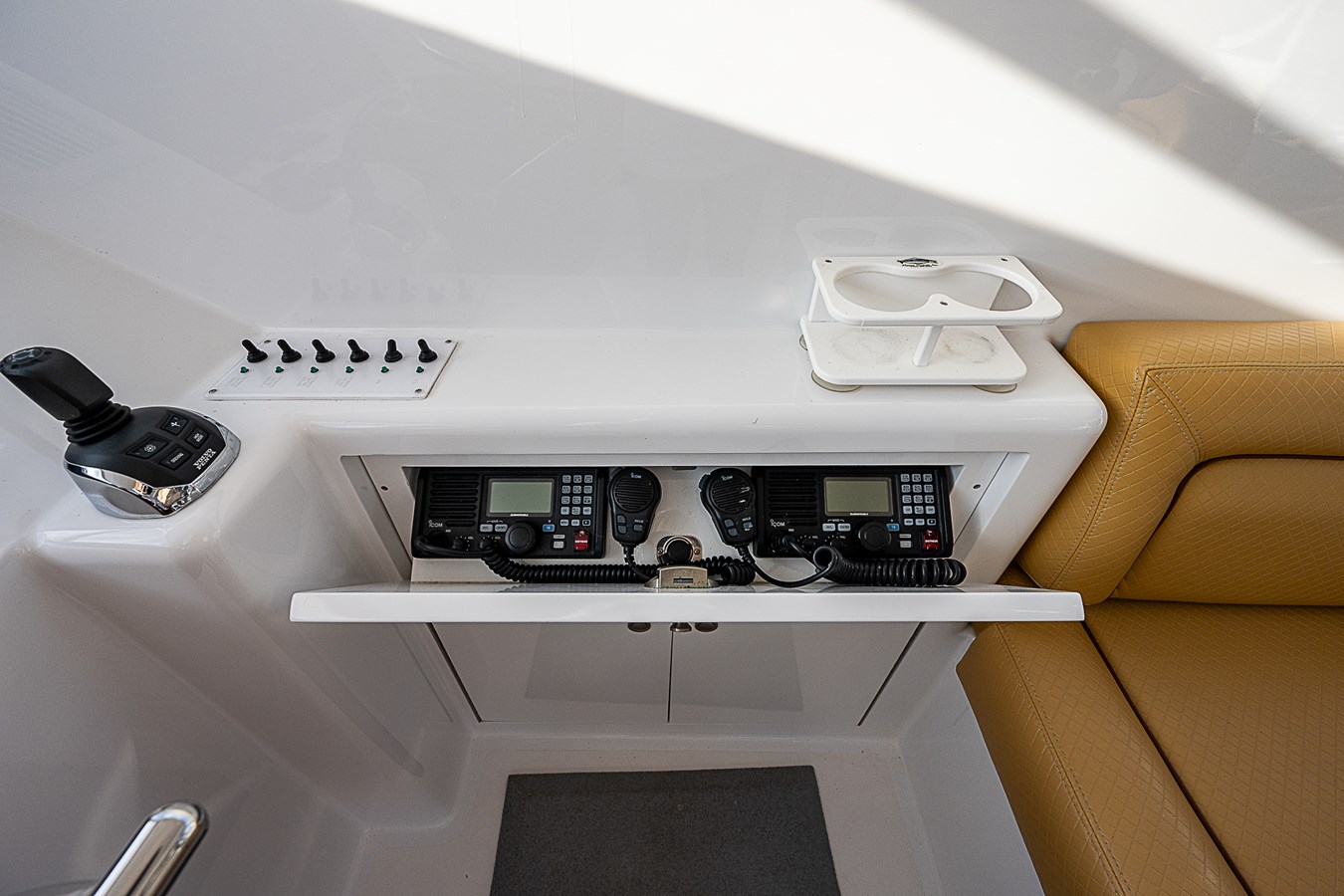 49_garlington_perfection_flybridge_35