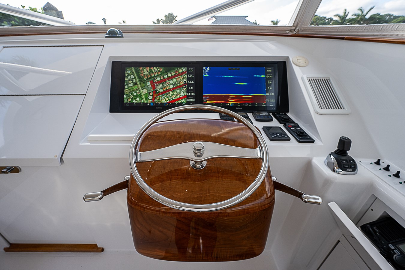 49_garlington_perfection_flybridge_36