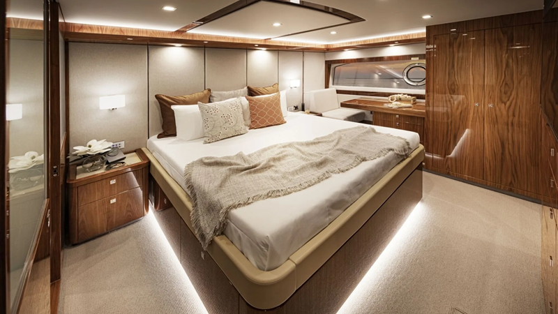 Photo of RIVIERA 72 SMY 72'