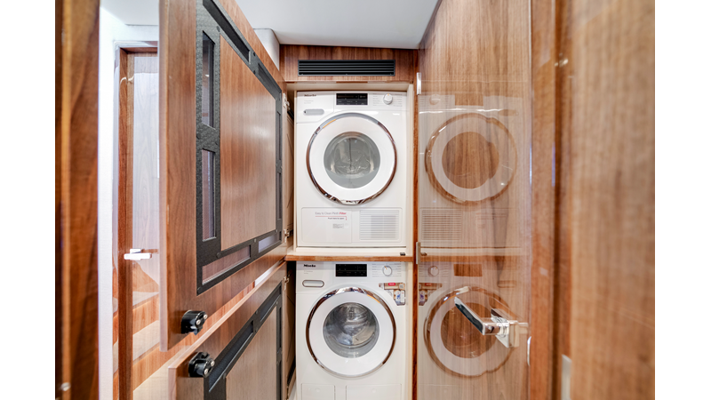 Photo of RIVIERA 50 SPORTS MOTOR YACHT 50'