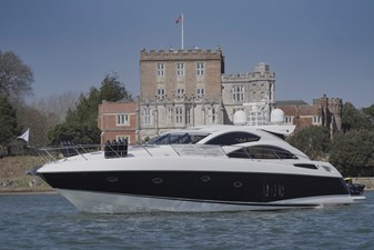 PREDATOR 62 2007 64' 5" SUNSEEKER