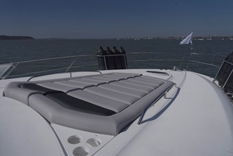 PREDATOR 62 2007 64' 5" SUNSEEKER