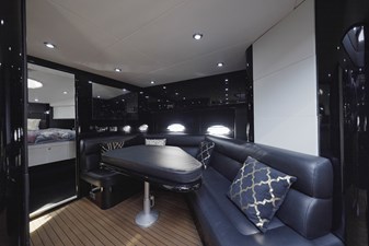 PREDATOR 62 2007 64' 5" SUNSEEKER