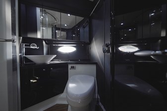 PREDATOR 62 2007 64' 5" SUNSEEKER